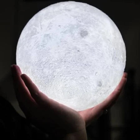 3D Printed Moon Lamp – Touch of the Universe in Your Hands