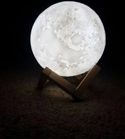 3D Printed Moon Lamp – Touch of the Universe in Your Hands